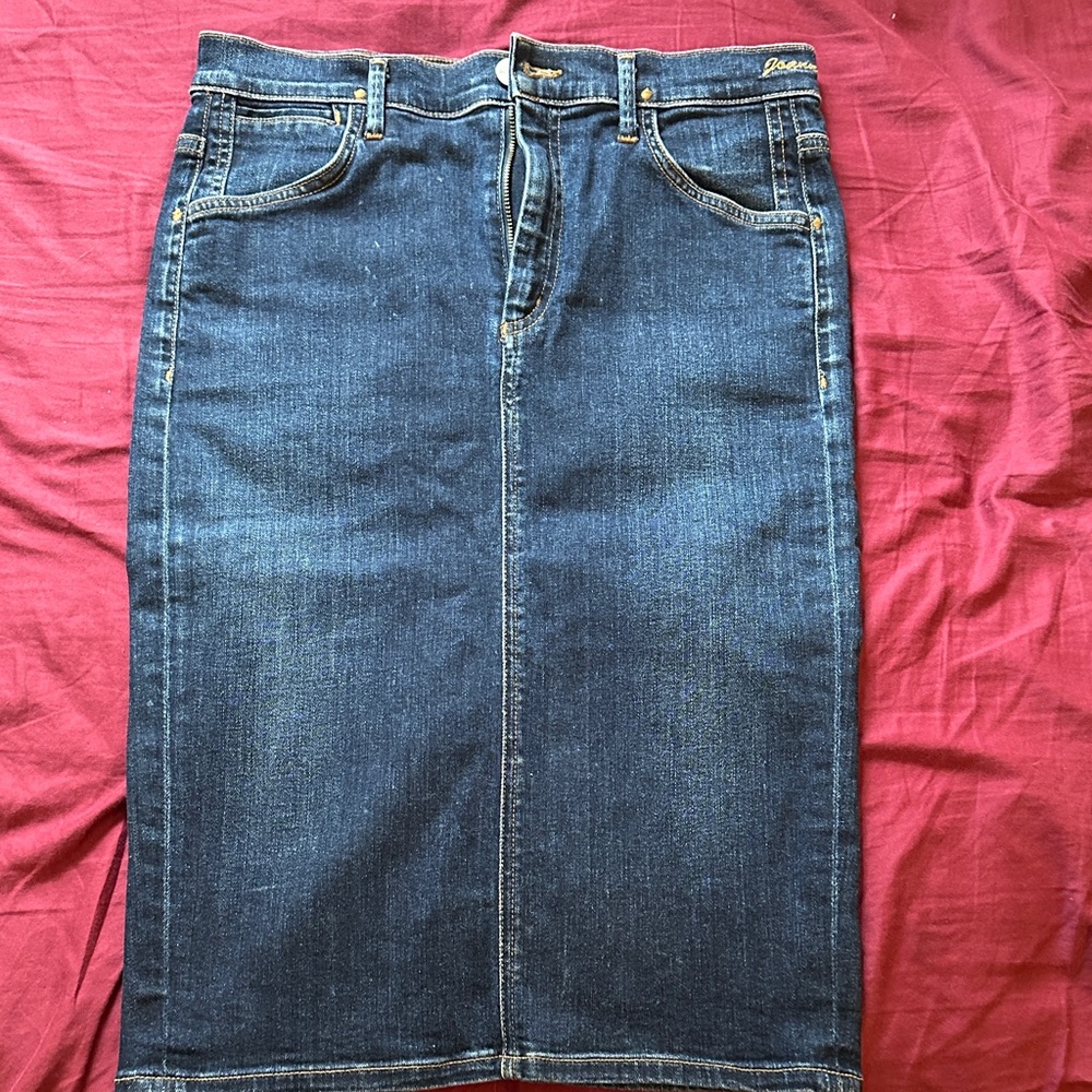 Goldsign High Rise Joanne Pencil Midi Skirt
Denim Size 28